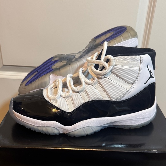 Authentic Jordan 11Concord 2018 Black and White High-Top Sneakers